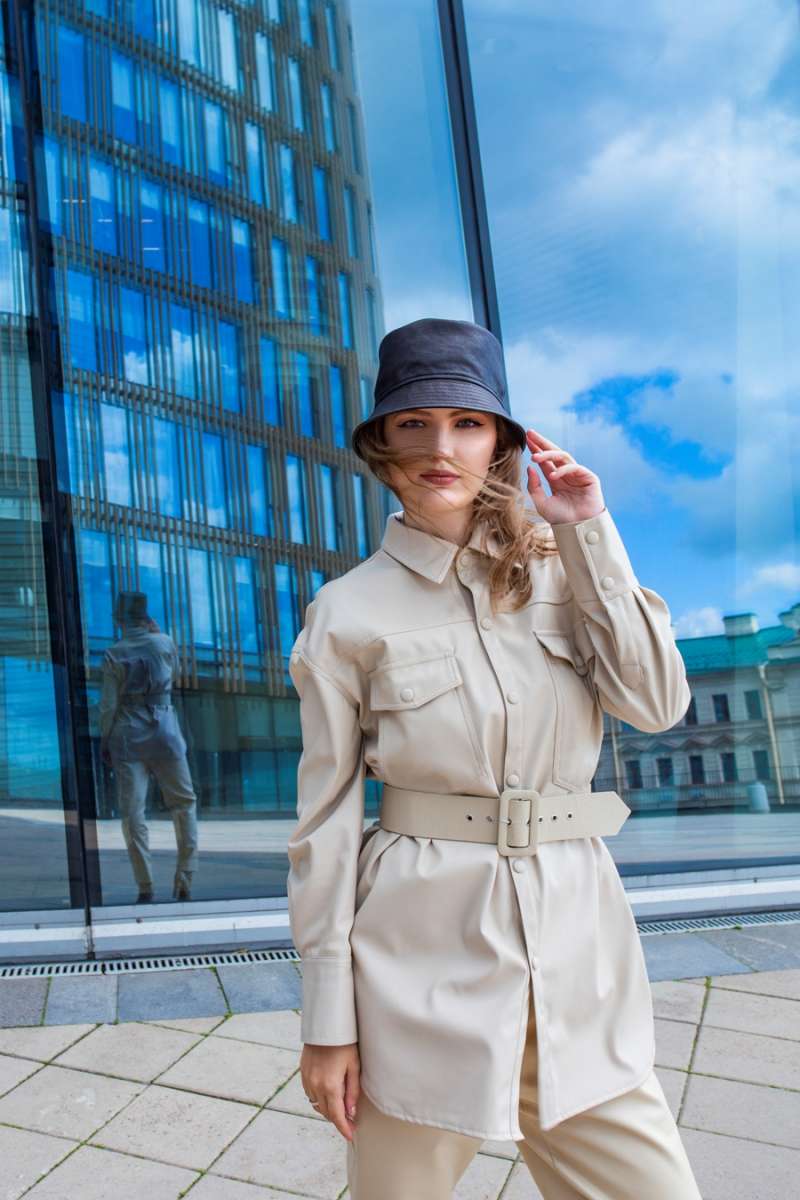 Шляпа из кожи